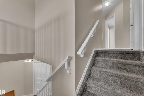 1739 61 Street, Edmonton, AB - Indoor Photo Showing Other Room