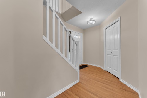 1739 61 Street, Edmonton, AB - Indoor Photo Showing Other Room