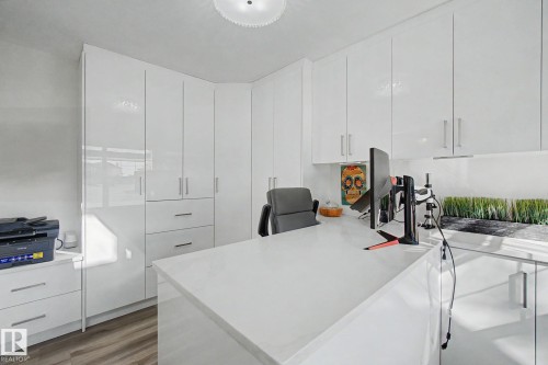 1850 Towne Centre Boulevard, Edmonton, AB - Indoor