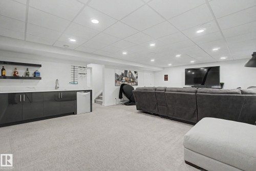 1850 Towne Centre Boulevard, Edmonton, AB - Indoor