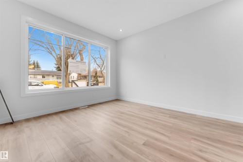 7934 77 Avenue, Edmonton, AB - Indoor Photo Showing Other Room