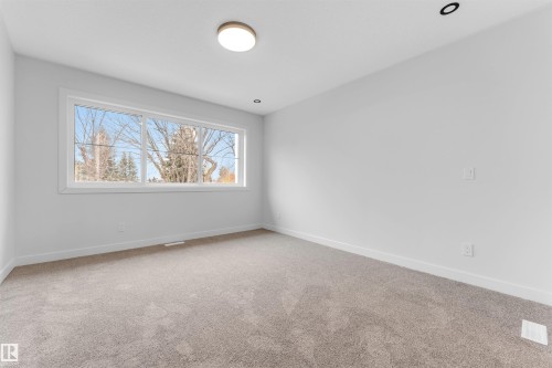 7934 77 Avenue, Edmonton, AB - Indoor Photo Showing Other Room