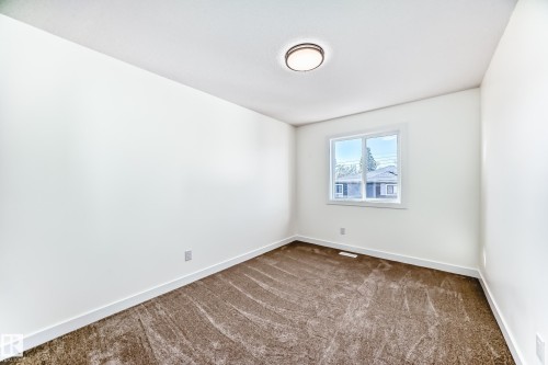 10721 70 Avenue, Edmonton, AB - Indoor Photo Showing Other Room