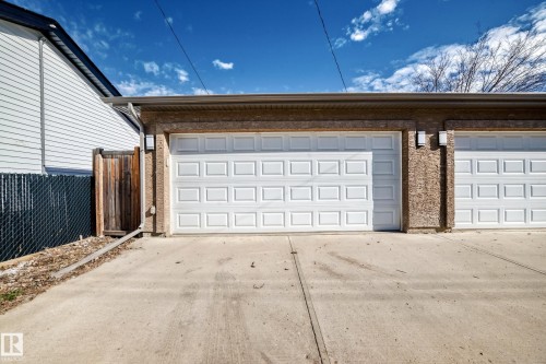10721 70 Avenue, Edmonton, AB - Outdoor
