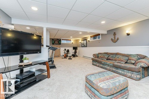 1727 65 Street, Edmonton, AB - Indoor