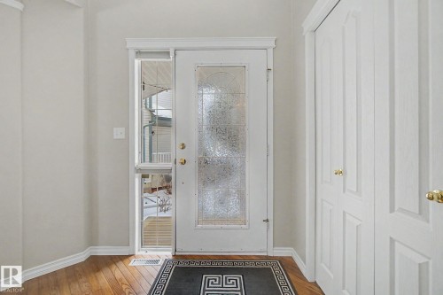 11732 10 Avenue Nw, Edmonton, AB - Indoor Photo Showing Other Room