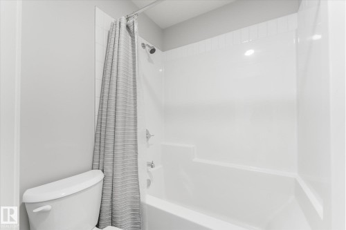 13 Empress Way, Spruce Grove, AB - Indoor Photo Showing Bathroom