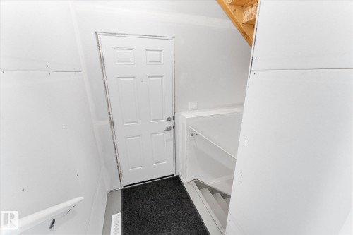 13 Empress Way, Spruce Grove, AB - Indoor Photo Showing Other Room