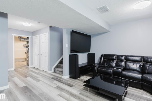 22603 98 Avenue, Edmonton, AB - Indoor