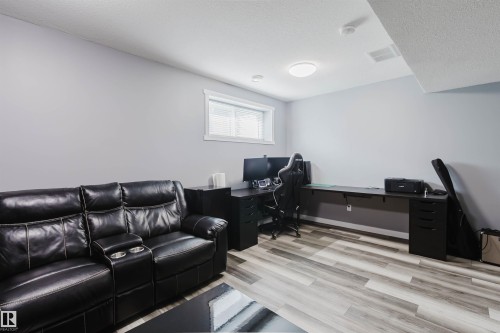 22603 98 Avenue, Edmonton, AB - Indoor