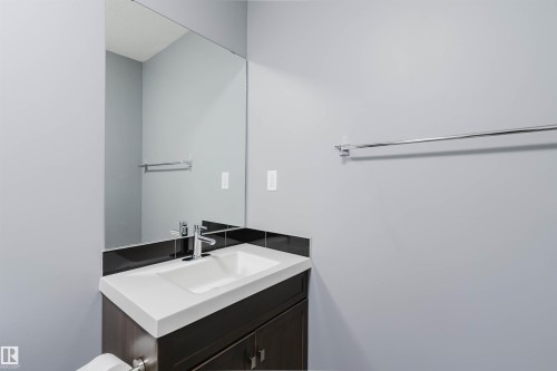 22603 98 Avenue, Edmonton, AB - Indoor Photo Showing Bathroom