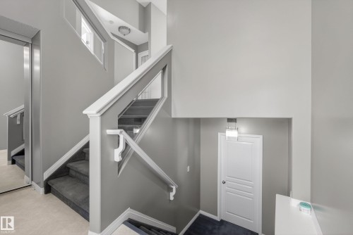 720 87 Street, Edmonton, AB - Indoor Photo Showing Other Room