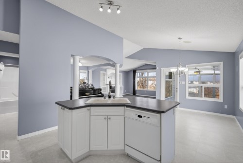 720 87 Street, Edmonton, AB - Indoor Photo Showing Kitchen