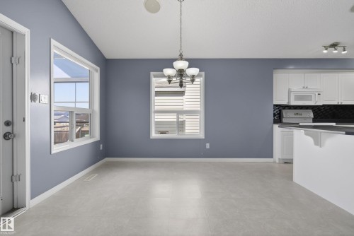 720 87 Street, Edmonton, AB - Indoor Photo Showing Other Room