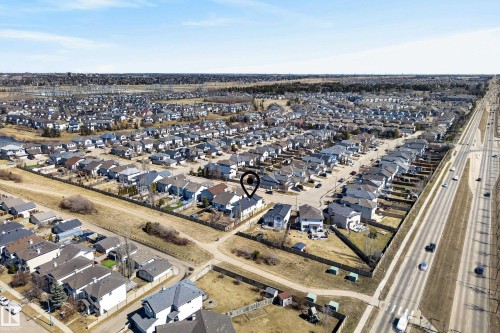 Residential neighborhood featuring a grid-patterned street layout and individual detached homes - 720 87 Street, Edmonton, AB - Outdoor With View