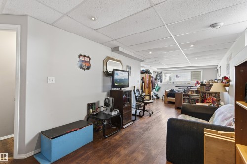 4410 47 Avenue, Cold Lake, AB - Indoor Photo Showing Other Room
