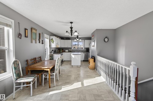 4410 47 Avenue, Cold Lake, AB - Indoor Photo Showing Dining Room