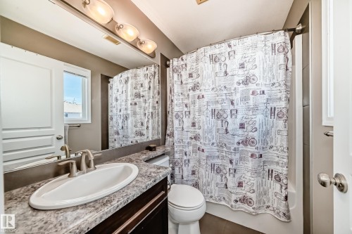 1128 74 Street, Edmonton, AB - Indoor Photo Showing Bathroom
