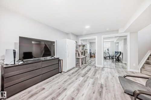 1128 74 Street, Edmonton, AB - Indoor
