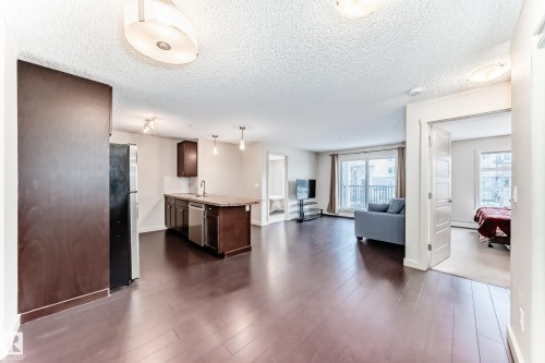 229 6076 Schonsee Way, Edmonton, AB - Indoor
