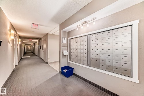 229 6076 Schonsee Way, Edmonton, AB - Indoor Photo Showing Other Room