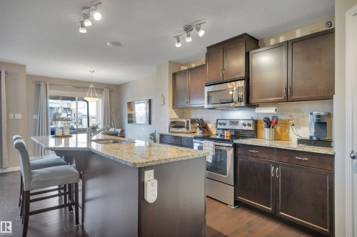 16510 135 Street, Edmonton, AB - Indoor Photo Showing Kitchen With Upgraded Kitchen