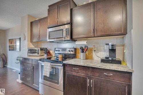 16510 135 Street, Edmonton, AB - Indoor Photo Showing Kitchen
