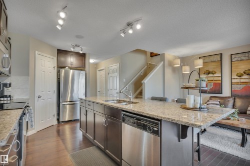 16510 135 Street, Edmonton, AB - Indoor Photo Showing Kitchen With Double Sink With Upgraded Kitchen