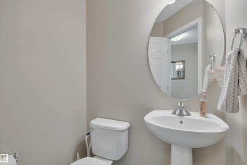 16510 135 Street, Edmonton, AB - Indoor Photo Showing Bathroom