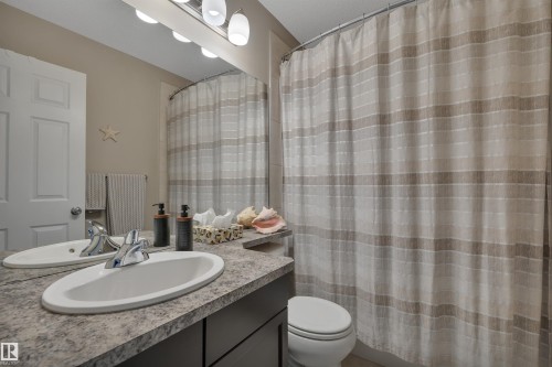 16510 135 Street, Edmonton, AB - Indoor Photo Showing Bathroom