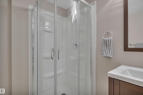 16510 135 Street, Edmonton, AB - Indoor Photo Showing Bathroom