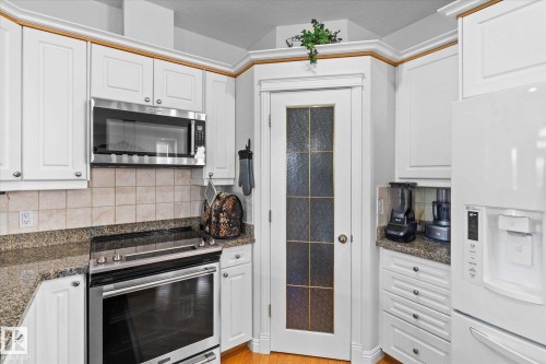 6 50 Oakridge Dr, St. Albert, AB - Indoor Photo Showing Kitchen