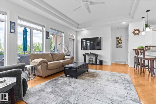 6 50 Oakridge Dr, St. Albert, AB - Indoor Photo Showing Living Room