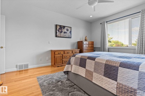 6 50 Oakridge Dr, St. Albert, AB - Indoor Photo Showing Bedroom