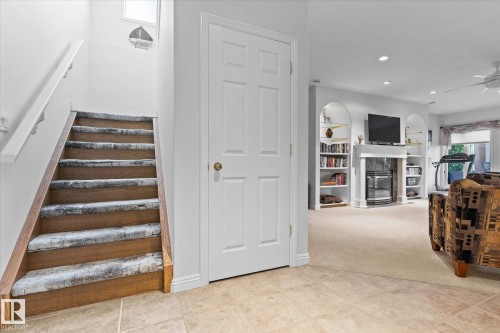 6 50 Oakridge Dr, St. Albert, AB - Indoor Photo Showing Other Room
