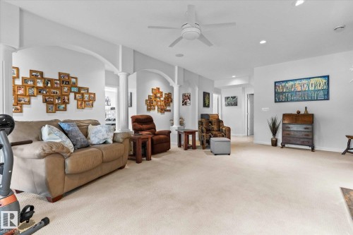 6 50 Oakridge Dr, St. Albert, AB - Indoor Photo Showing Living Room