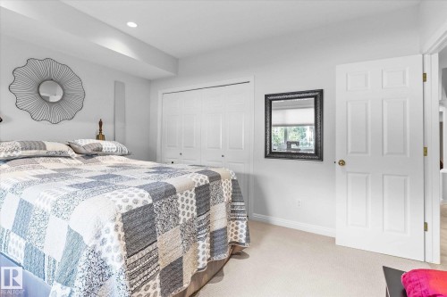 6 50 Oakridge Dr, St. Albert, AB - Indoor Photo Showing Bedroom