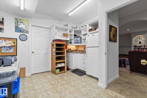 6 50 Oakridge Dr, St. Albert, AB - Indoor