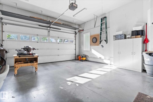 6 50 Oakridge Dr, St. Albert, AB - Indoor Photo Showing Garage