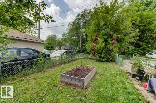 10950 73 Avenue, Edmonton, AB - Outdoor