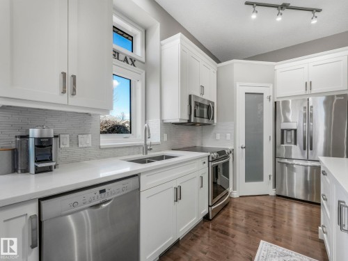 67 Leonard Drive, St. Albert, AB - Indoor Photo Showing Kitchen With Stainless Steel Kitchen With Double Sink With Upgraded Kitchen