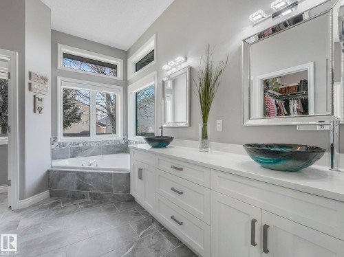 67 Leonard Drive, St. Albert, AB - Indoor Photo Showing Bathroom