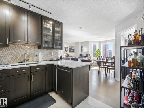 1404 10909 103 Avenue, Edmonton, AB - Indoor Photo Showing Kitchen With Upgraded Kitchen