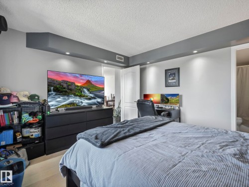1404 10909 103 Avenue, Edmonton, AB - Indoor Photo Showing Bedroom