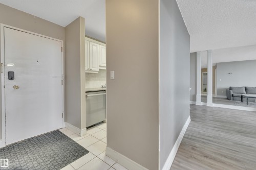 1412 13910 Stony Plain Road, Edmonton, AB - Indoor Photo Showing Other Room