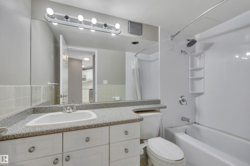 1412 13910 Stony Plain Road, Edmonton, AB - Indoor Photo Showing Bathroom