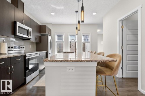 19721 27 Avenue, Edmonton, AB - Indoor Photo Showing Kitchen With Upgraded Kitchen