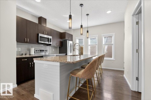 19721 27 Avenue, Edmonton, AB - Indoor Photo Showing Kitchen With Upgraded Kitchen