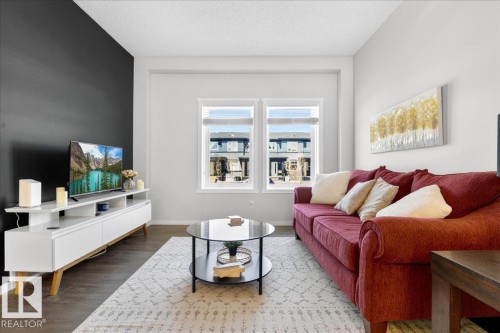 19721 27 Avenue, Edmonton, AB - Indoor Photo Showing Living Room