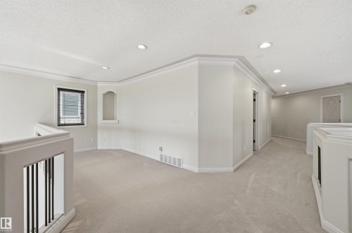 2423 Tegler Green, Edmonton, AB - Indoor Photo Showing Laundry Room